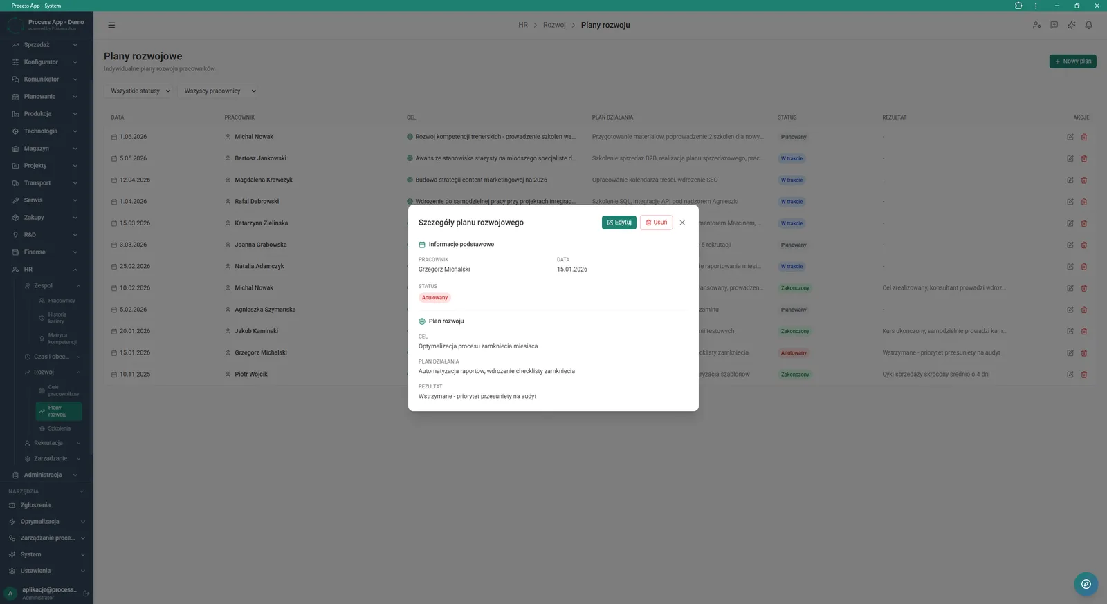 Ekran listy planów rozwojowych z otwartym oknem szczegółów konkretnego planu, wyświetlającym informacje o pracowniku, przypisanym celu, planie działania, statusie oraz rezultacie.